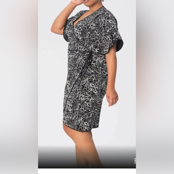 Leota black and white fall‎ leaves wrap dress. Size large (12) - Picture 1 of 12